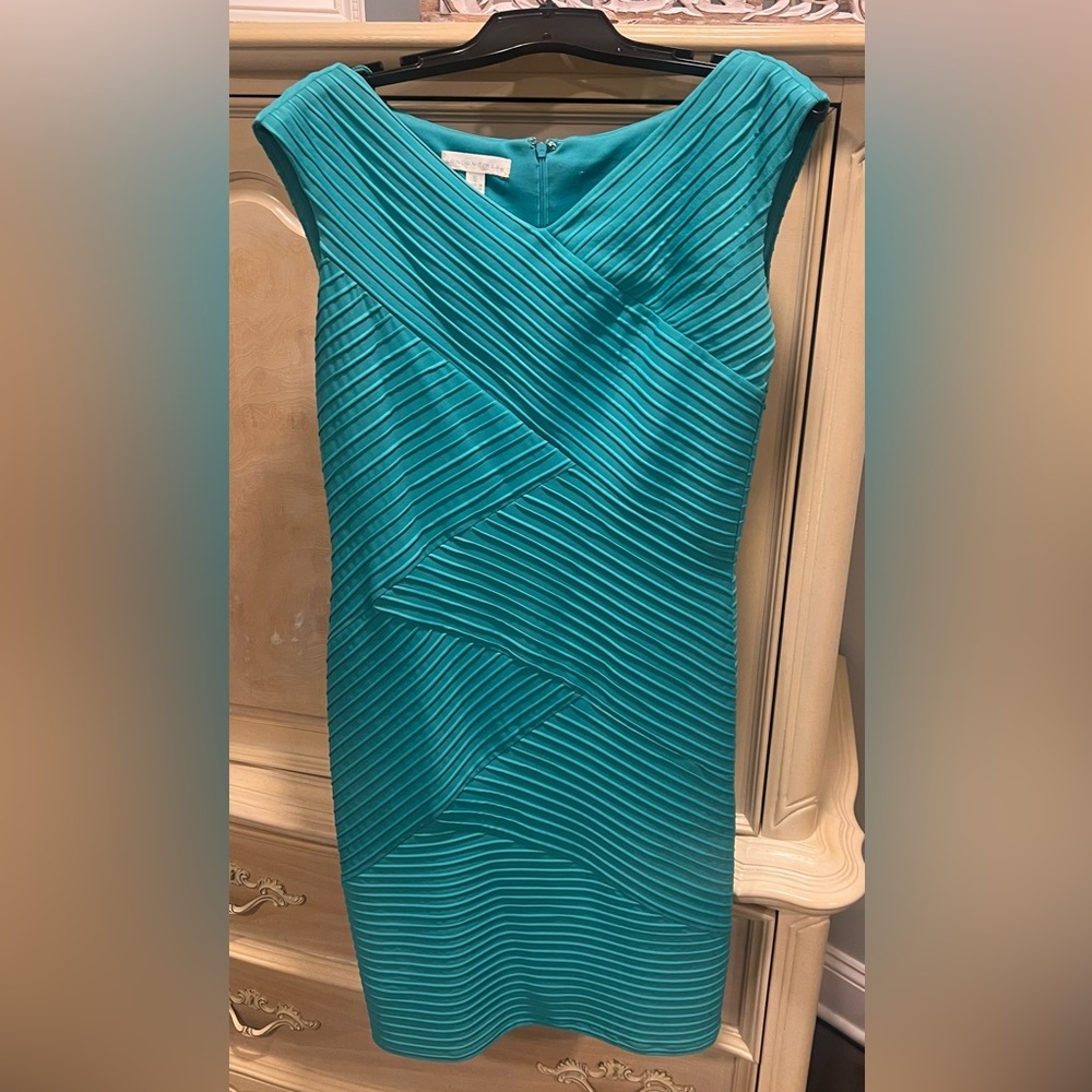 Beautiful dress. Worn once. Like nwot